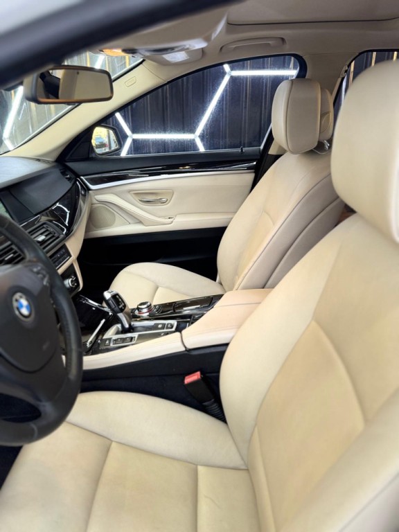 2012 BMW 5 Series Image 28