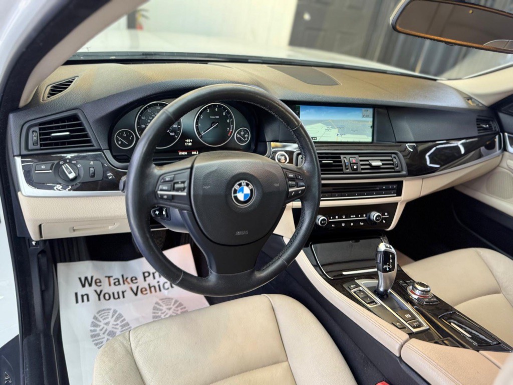2012 BMW 5 Series Image 30