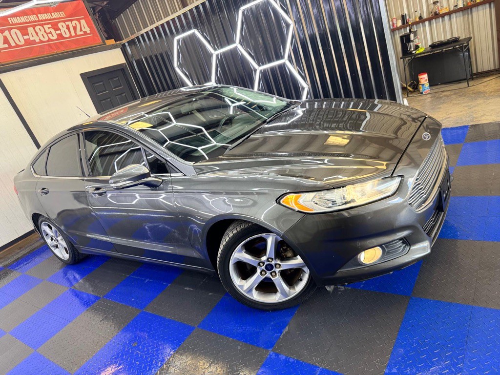 2016 Ford Fusion Image 3
