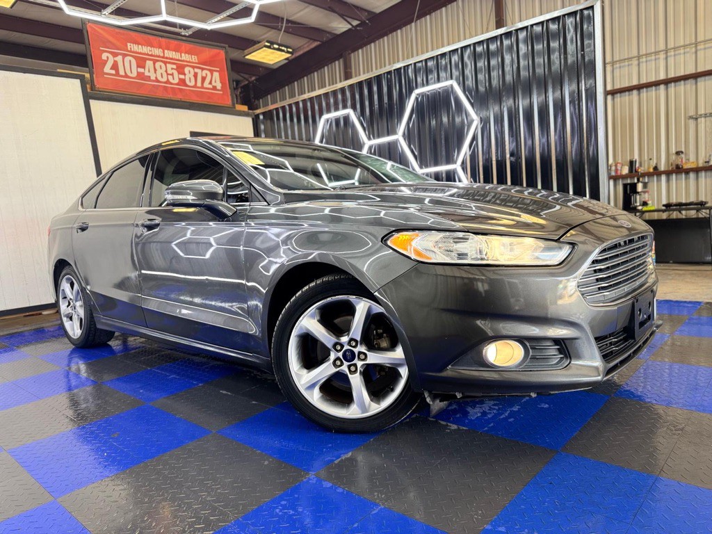 2016 Ford Fusion Image 4