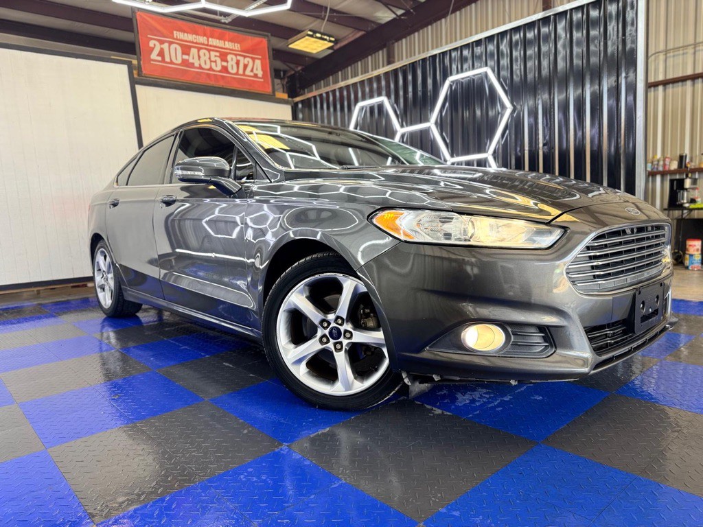 2016 Ford Fusion Image 5