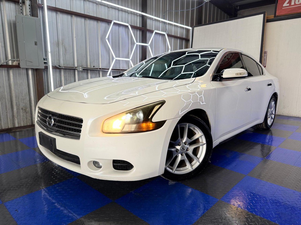 2010 Nissan Maxima Image 5