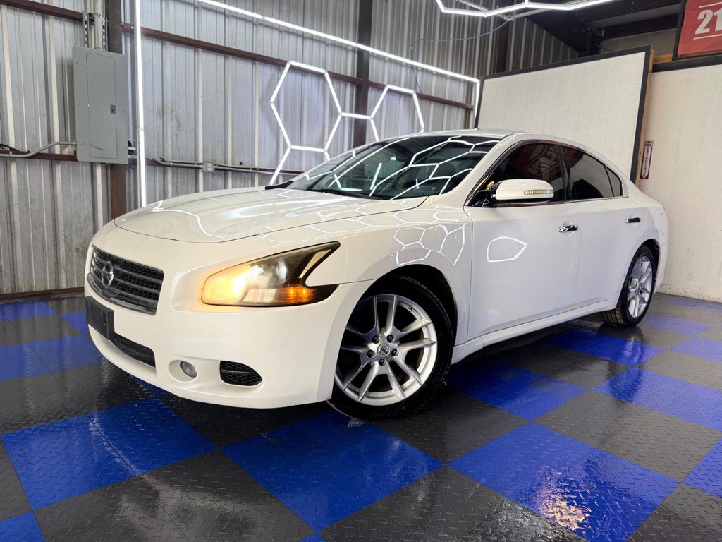 2010 Nissan Maxima Image 6