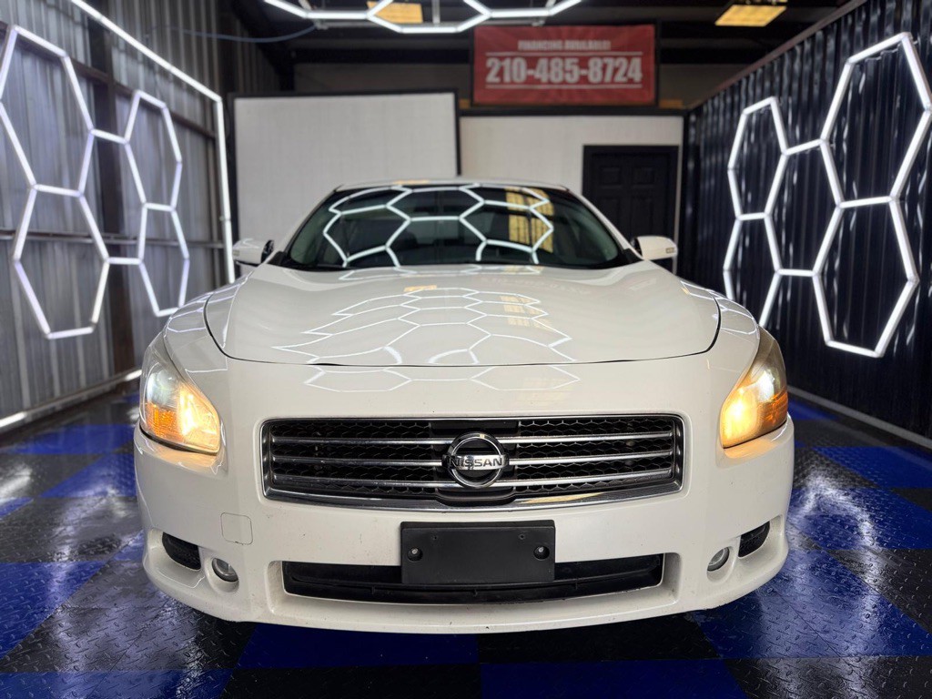 2010 Nissan Maxima Image 8