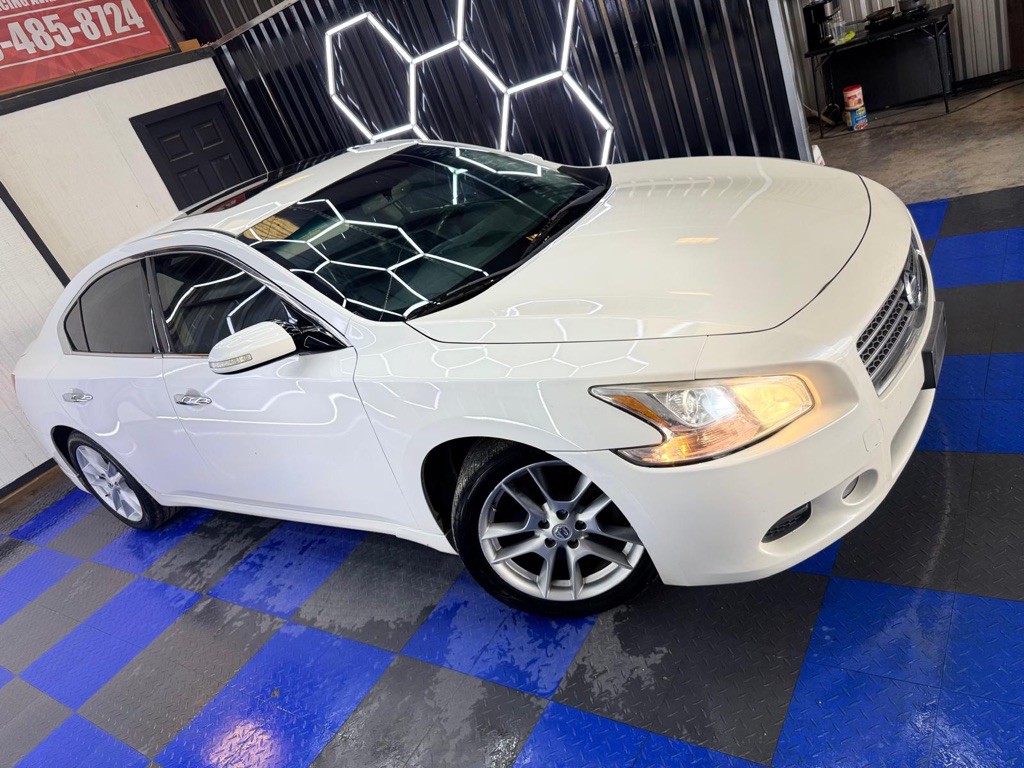 2010 Nissan Maxima Image 9