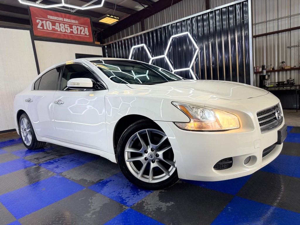 2010 Nissan Maxima Image 14