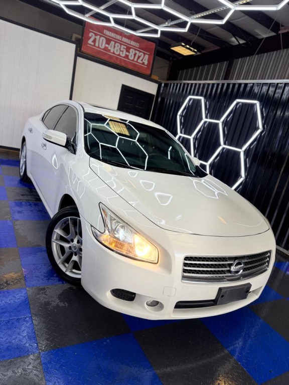 2010 Nissan Maxima Image 15