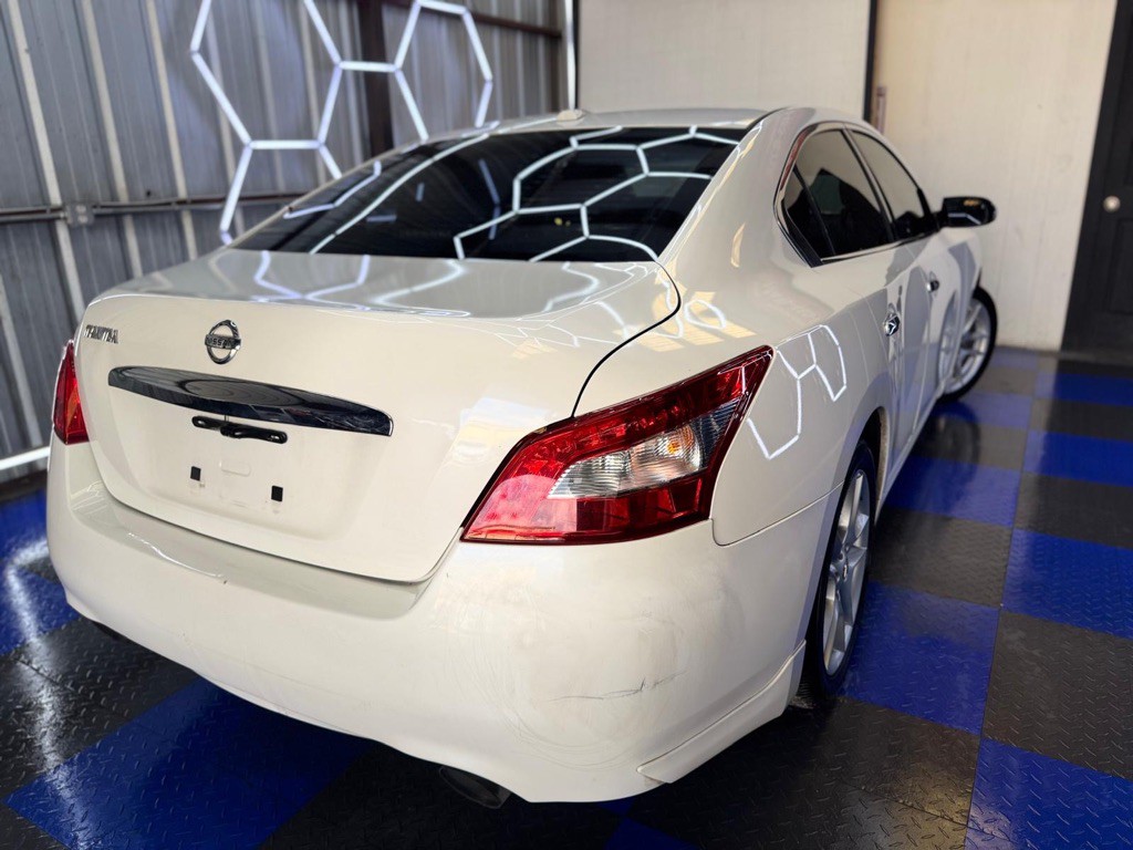 2010 Nissan Maxima Image 19