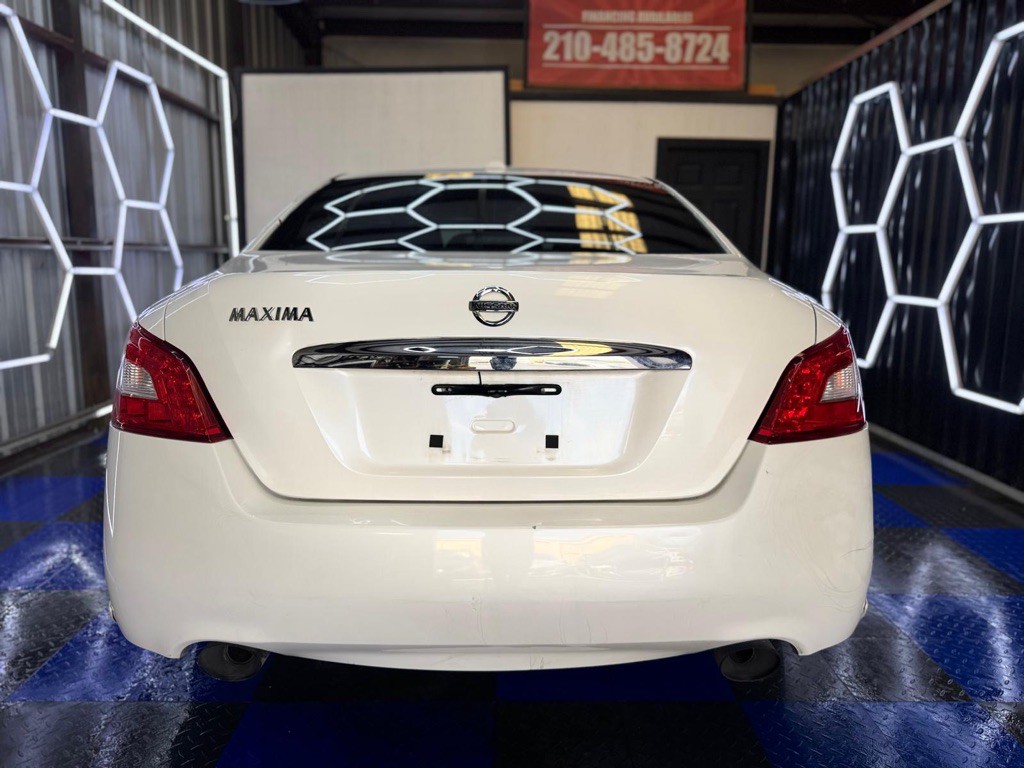 2010 Nissan Maxima Image 24