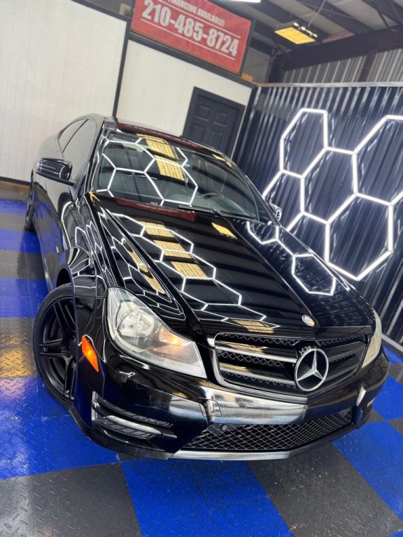 2013 Mercedes-Benz C-Class Image 3