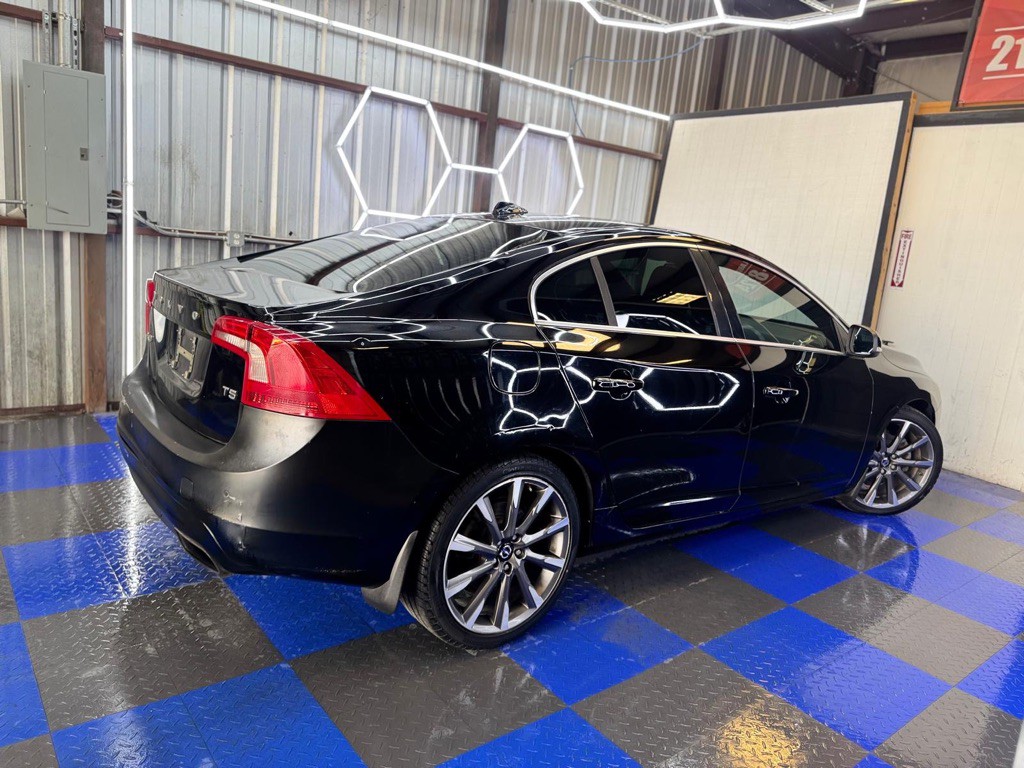 2015 Volvo S60 Image 16