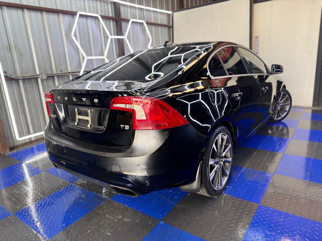 2015 Volvo S60 Image 18