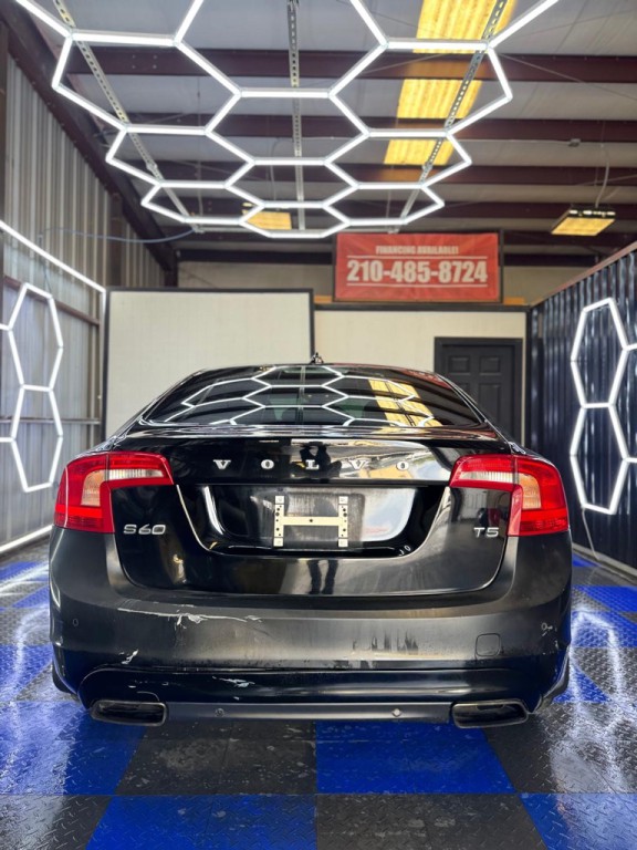 2015 Volvo S60 Image 19