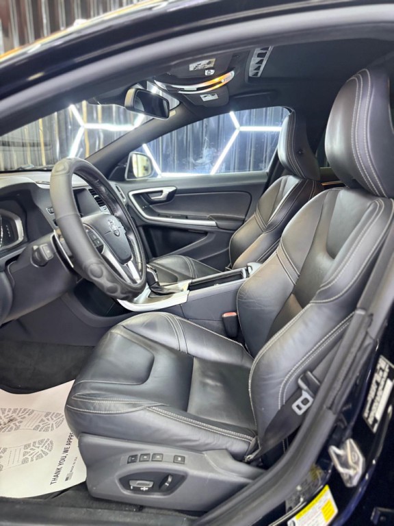 2015 Volvo S60 Image 28