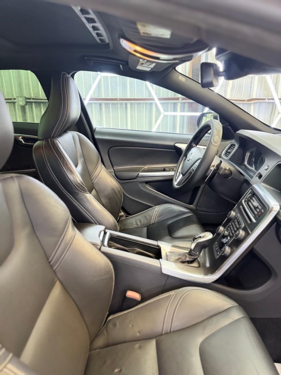 2015 Volvo S60 Image 35