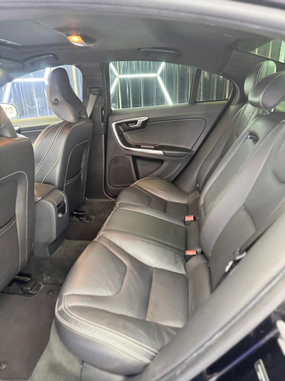 2015 Volvo S60 Image 36