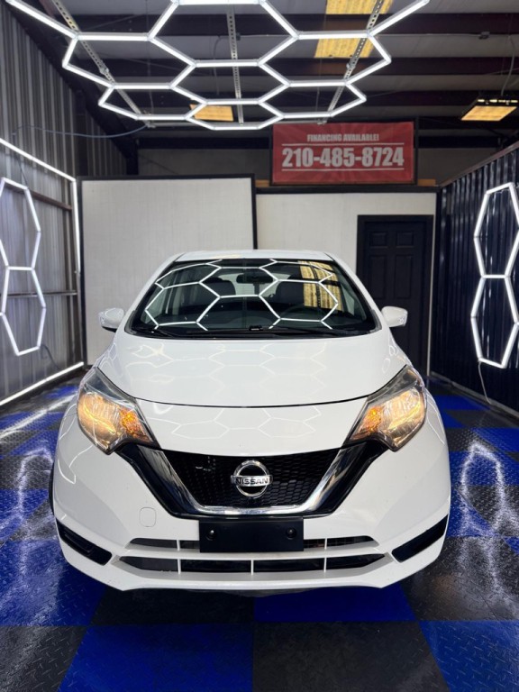 2017 Nissan Versa Image 8