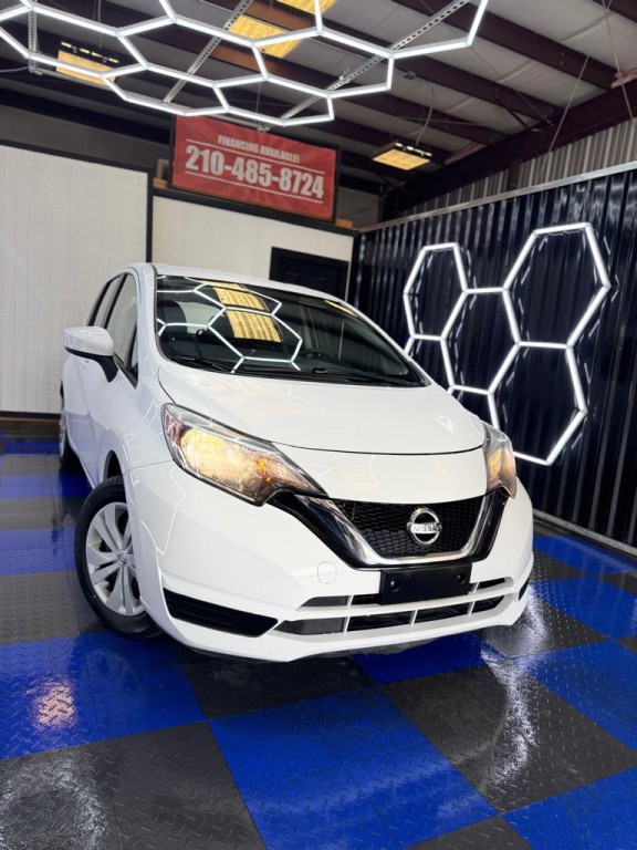 2017 Nissan Versa Image 10