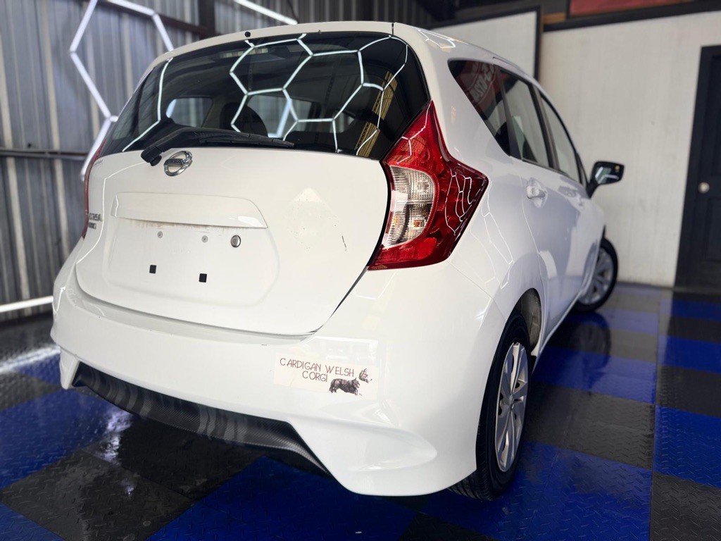 2017 Nissan Versa Image 19