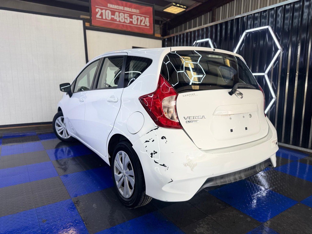 2017 Nissan Versa Image 25