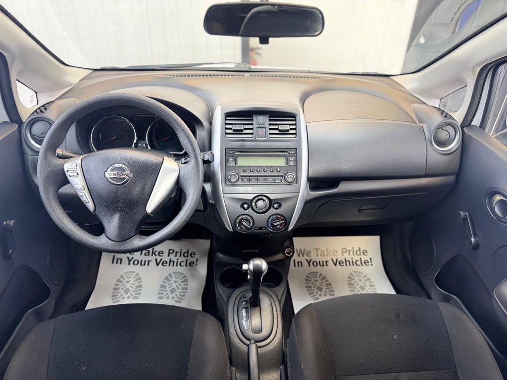 2017 Nissan Versa Image 32