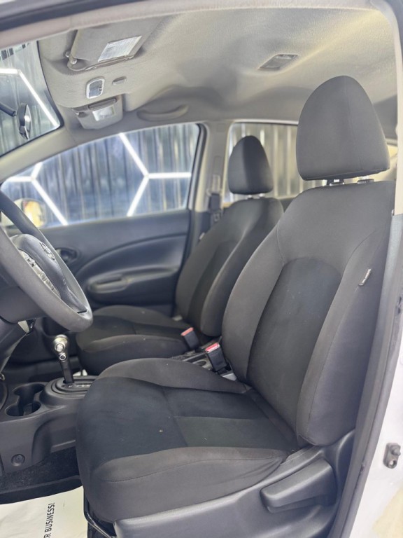2017 Nissan Versa Image 36