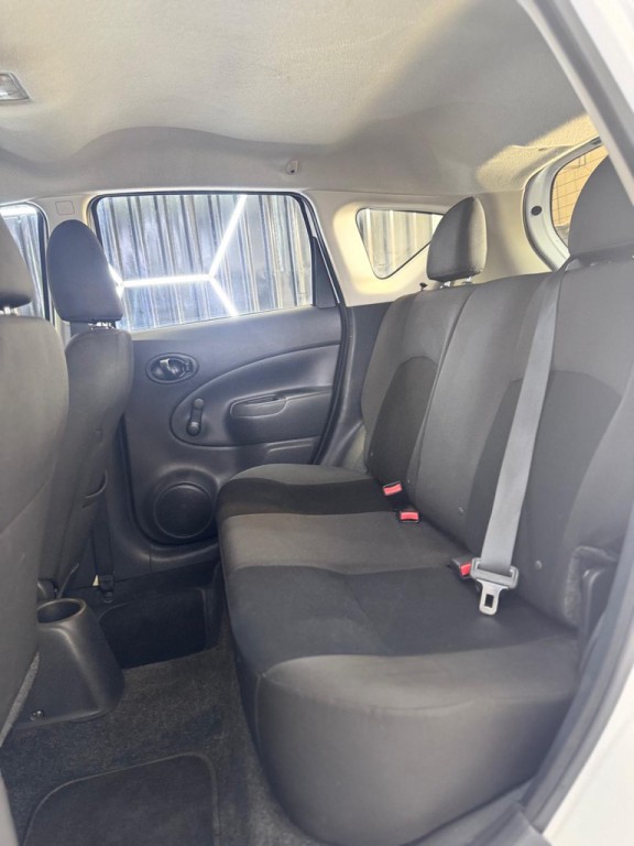 2017 Nissan Versa Image 42