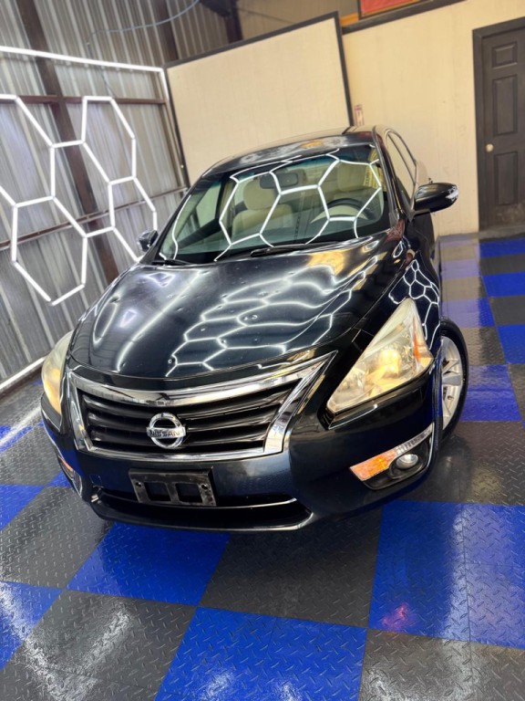 2013 Nissan Altima Image 2