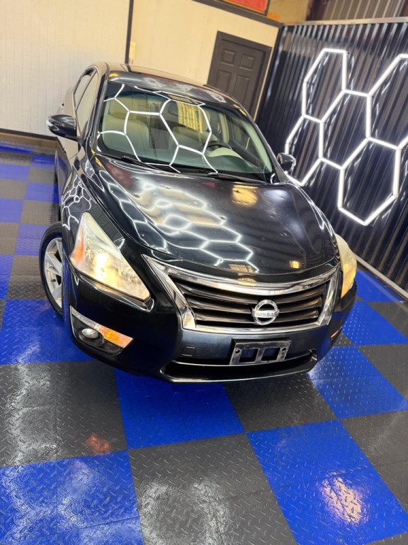 2013 Nissan Altima Image 8