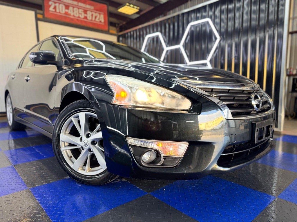 2013 Nissan Altima Image 11