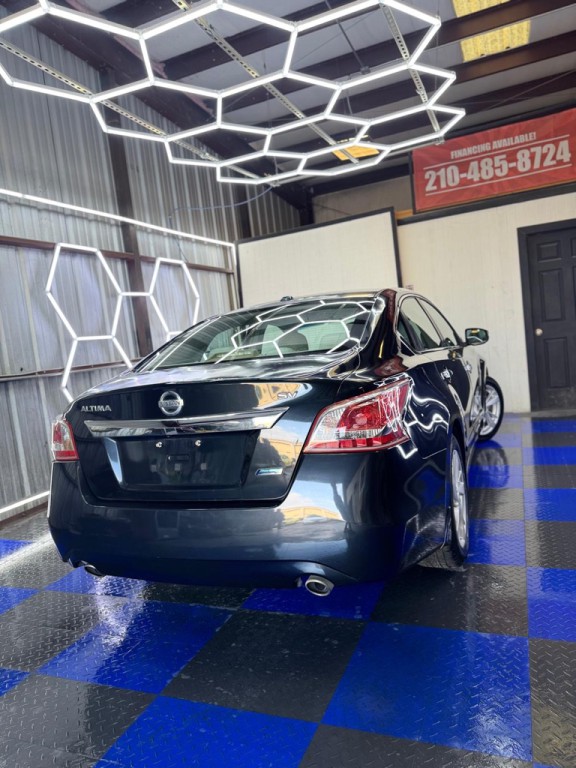 2013 Nissan Altima Image 16