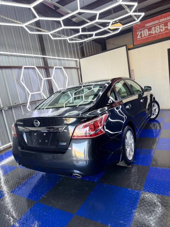 2013 Nissan Altima Image 20