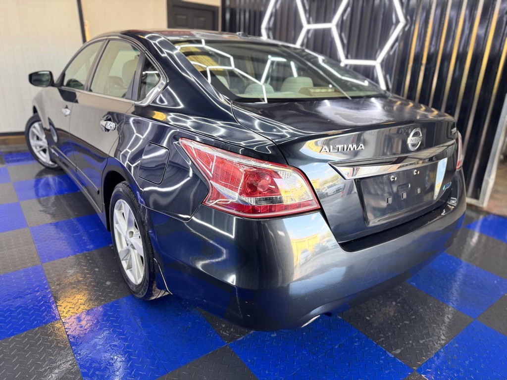 2013 Nissan Altima Image 23