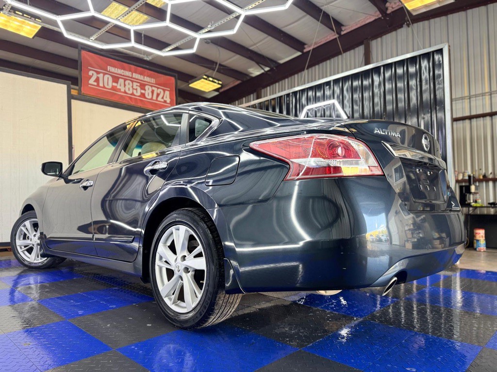 2013 Nissan Altima Image 24
