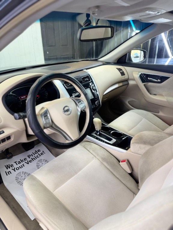 2013 Nissan Altima Image 35