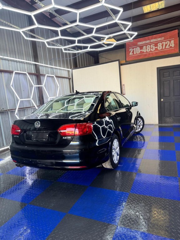 2011 Volkswagen Jetta Image 15