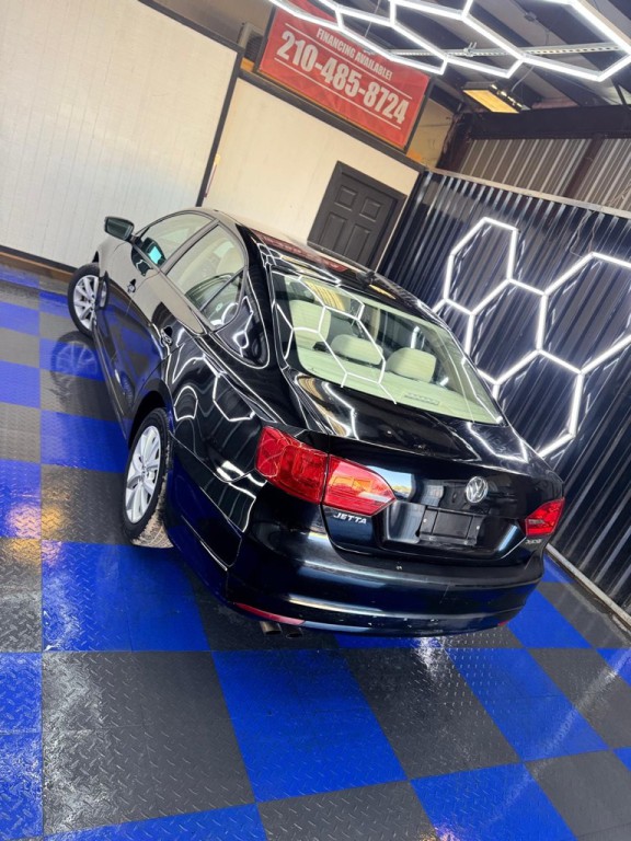 2011 Volkswagen Jetta Image 20