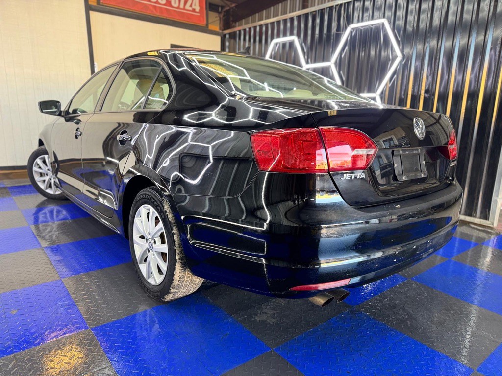 2011 Volkswagen Jetta Image 22