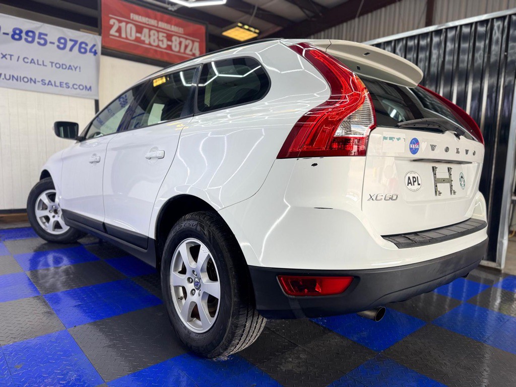 2011 Volvo XC60 Image 28