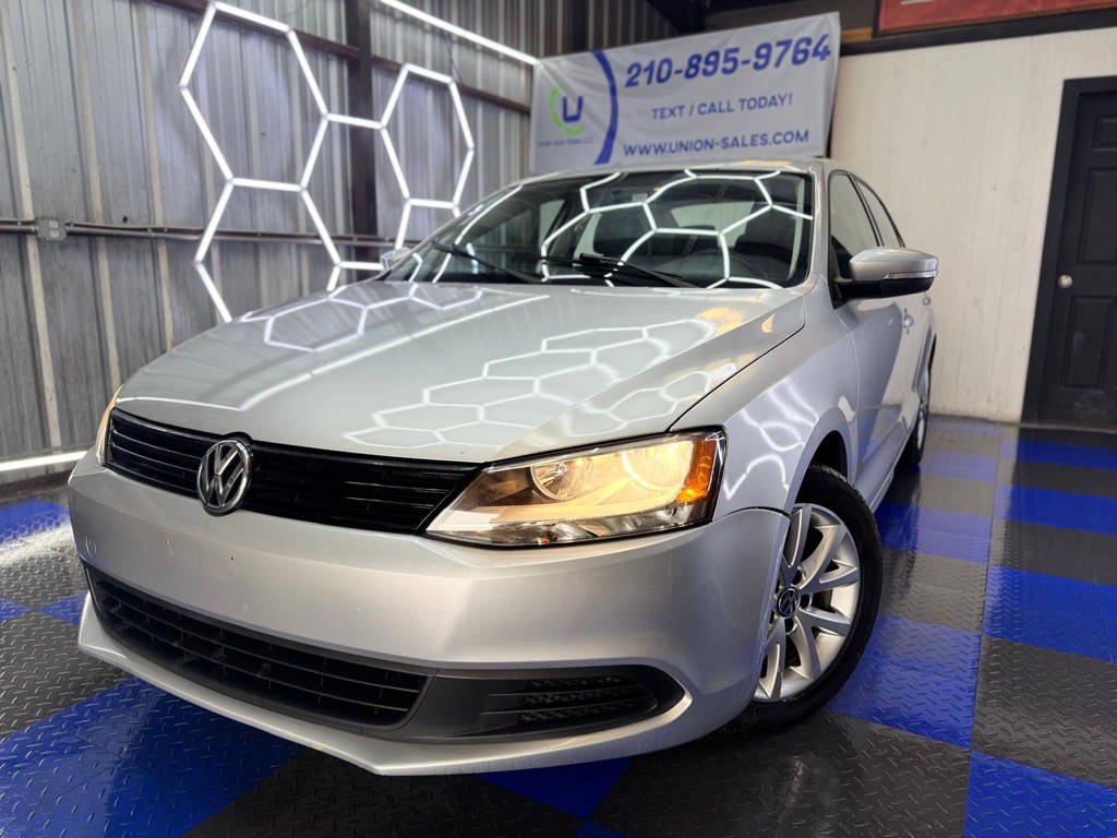 2012 Volkswagen Jetta Image 8