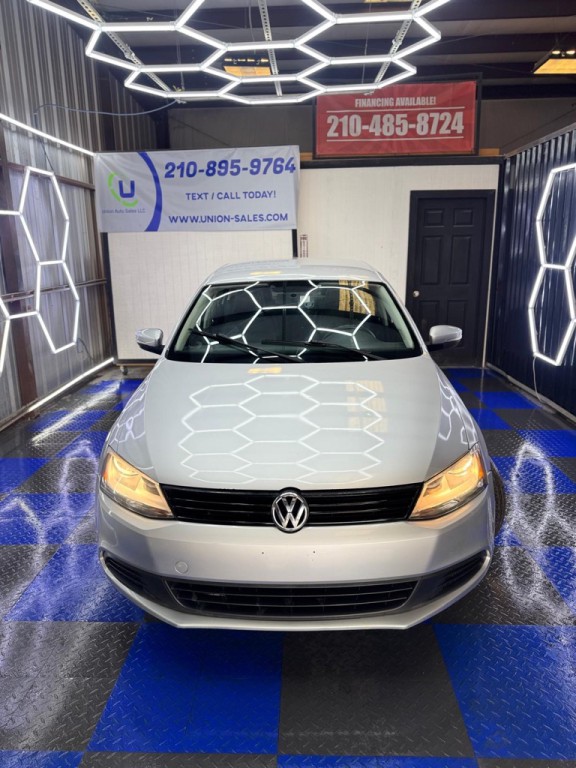 2012 Volkswagen Jetta Image 9