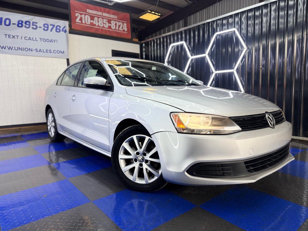2012 Volkswagen Jetta Image 12