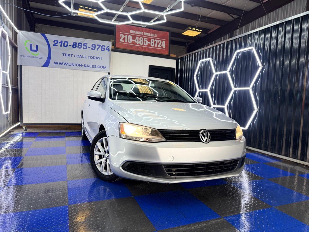 2012 Volkswagen Jetta Image 16