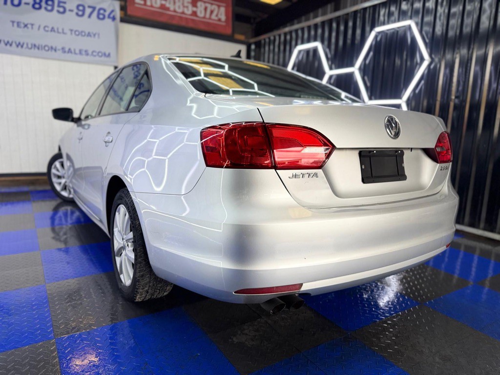 2012 Volkswagen Jetta Image 26