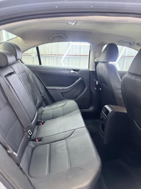 2012 Volkswagen Jetta Image 41