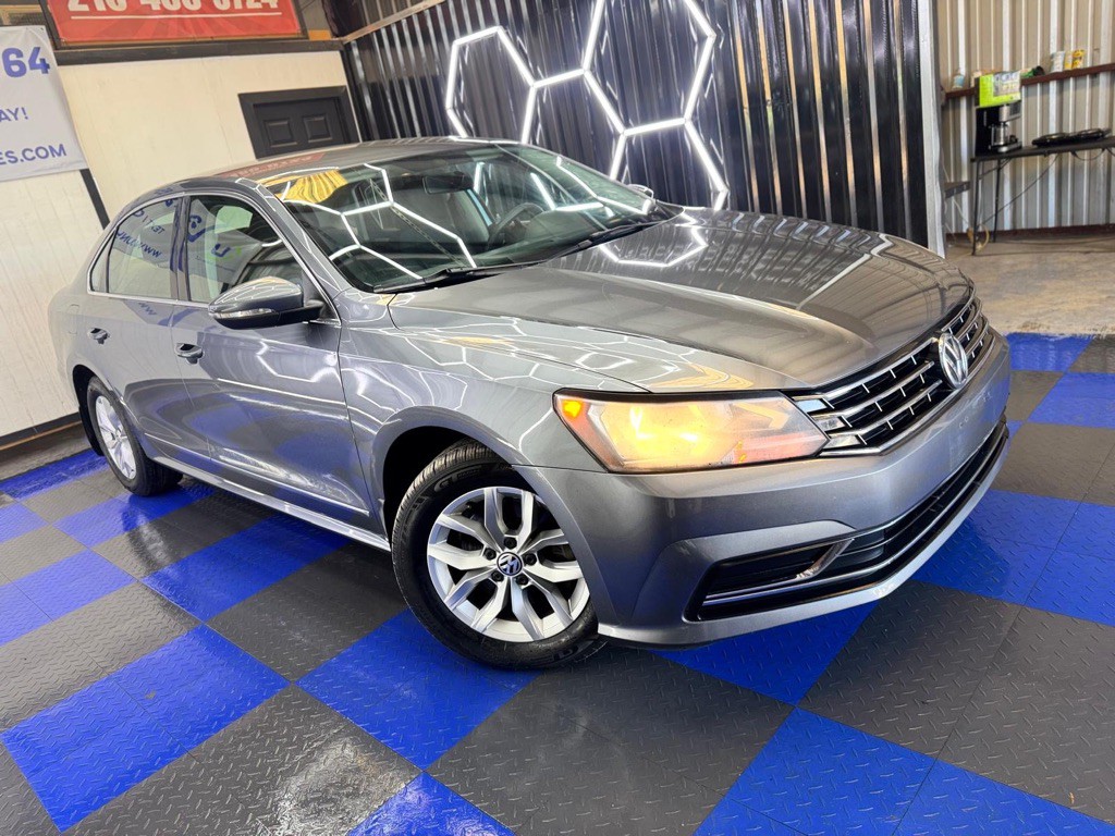 2016 Volkswagen Passat Image 6