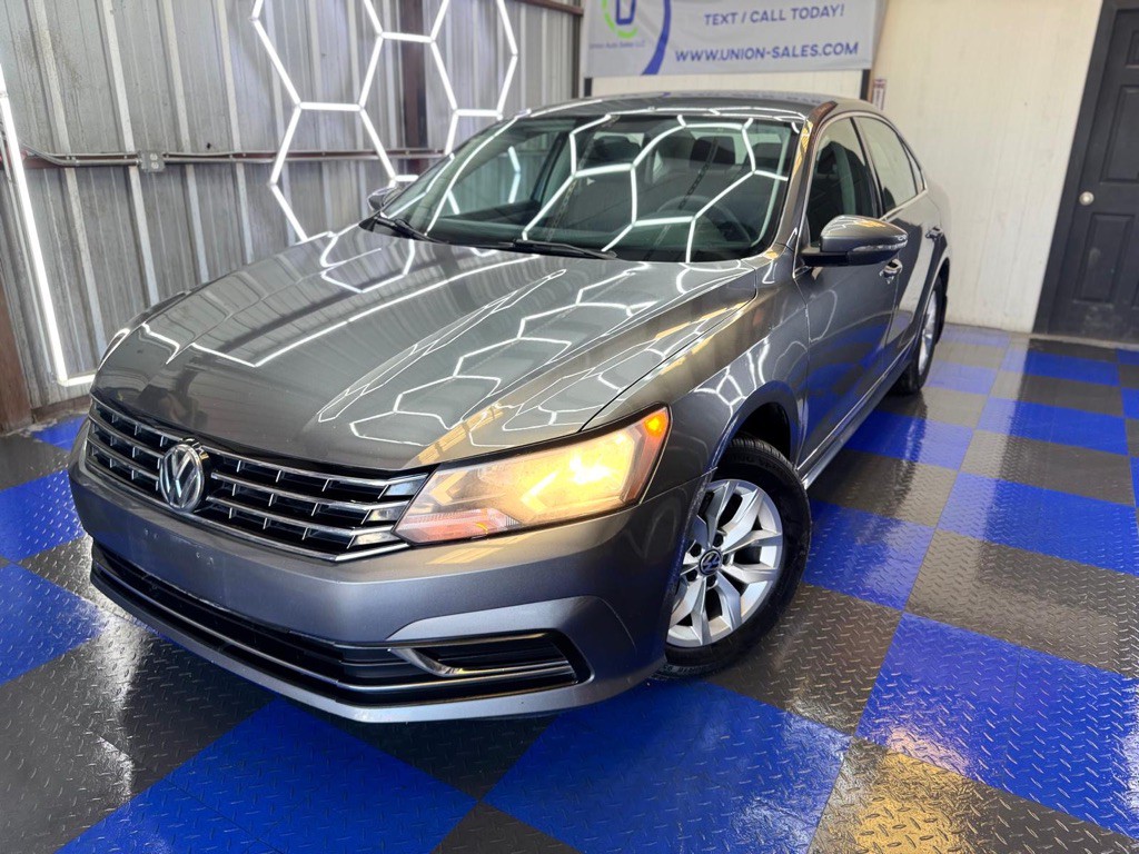 2016 Volkswagen Passat Image 9