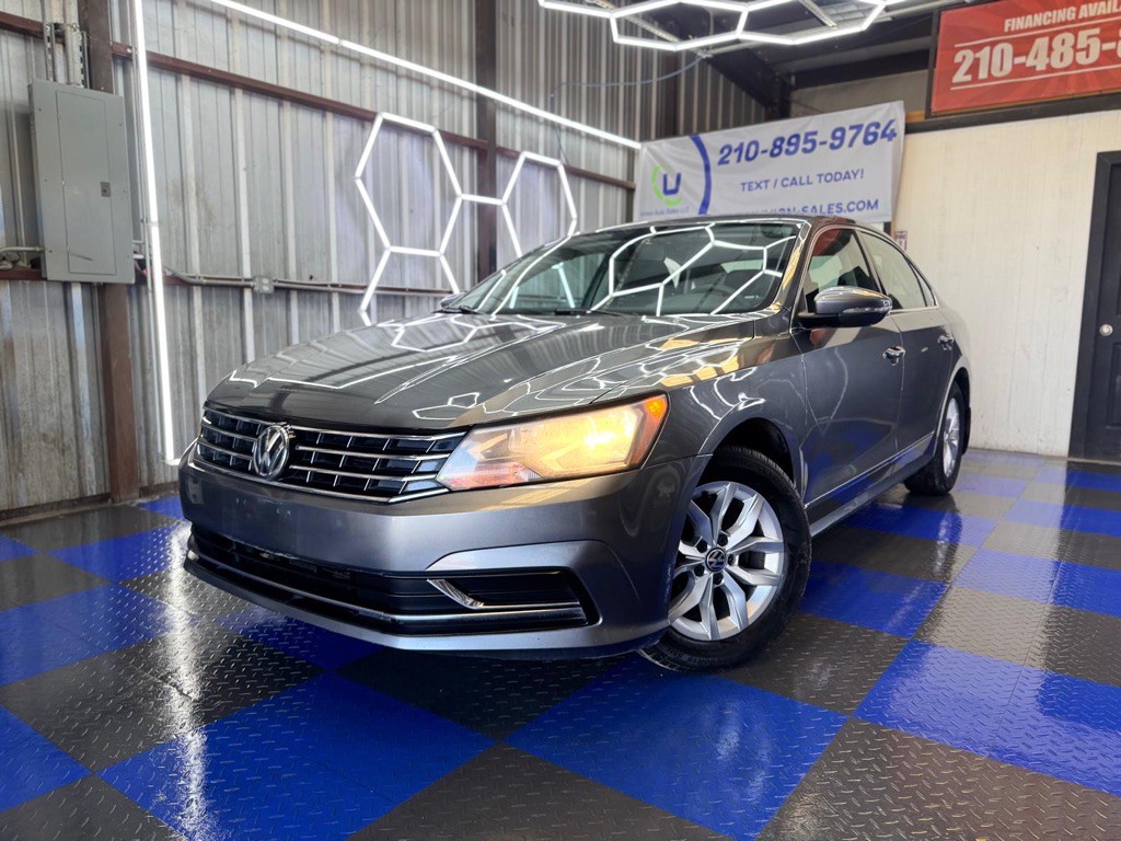 2016 Volkswagen Passat Image 11
