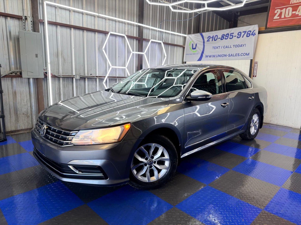 2016 Volkswagen Passat Image 12