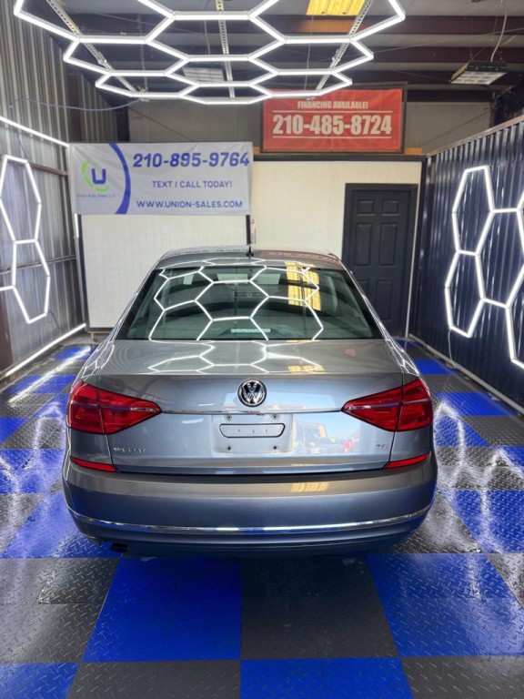 2016 Volkswagen Passat Image 23